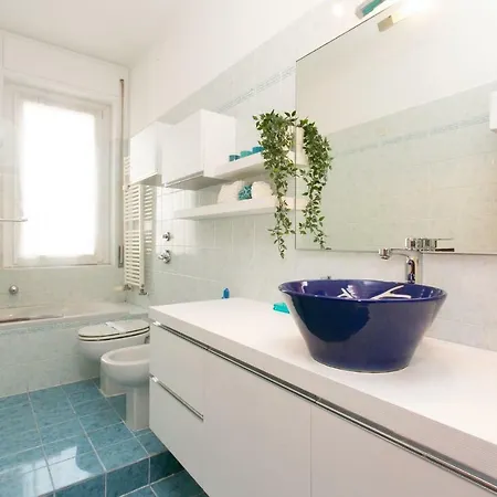 Spacious With Balcony By Navigli Appartement