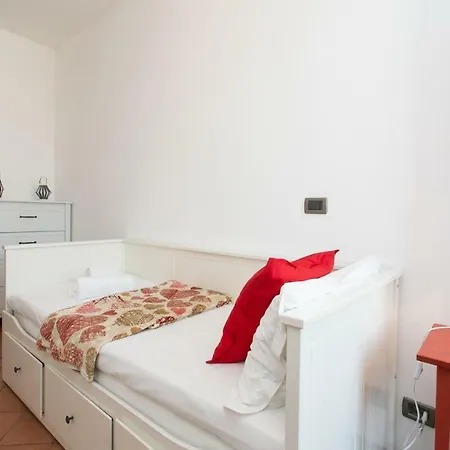 Appartement Spacious With Balcony By Navigli Milan