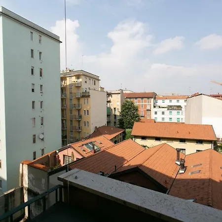 Apartment Spacious With Balcony By Navigli *