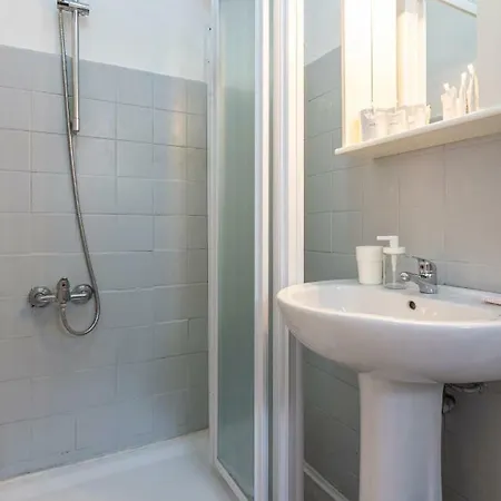 Nice Flat Near The City Center *