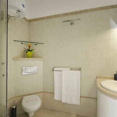 Apartment At Heart Of - Manzoni Mailand