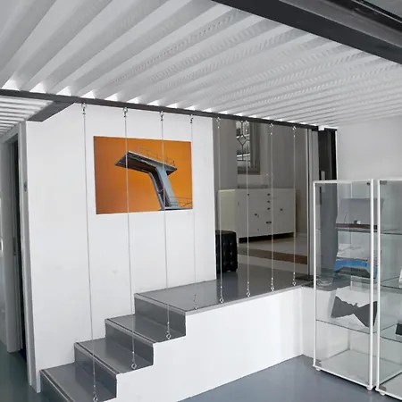 Rosso Segnale 4* Milánó