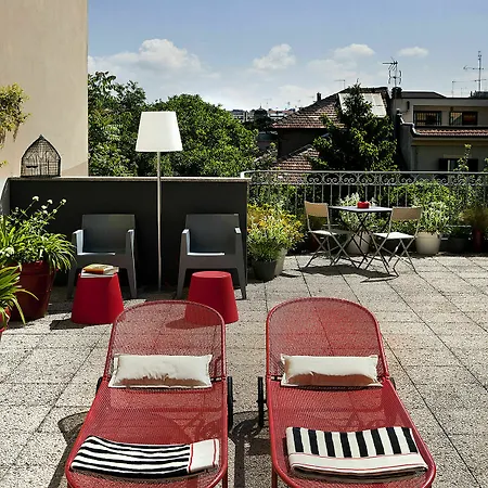 Rosso Segnale 2* Milão