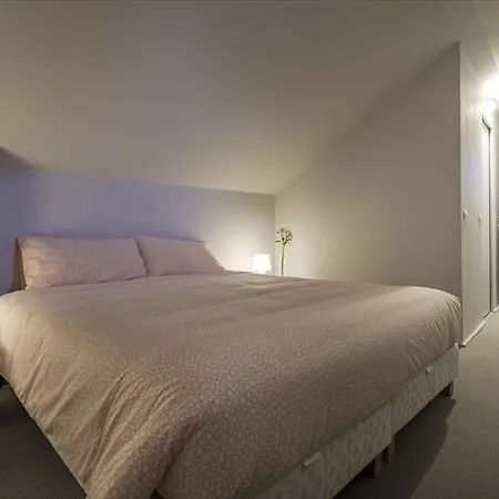 Rentclass - Adelaide Apartment *