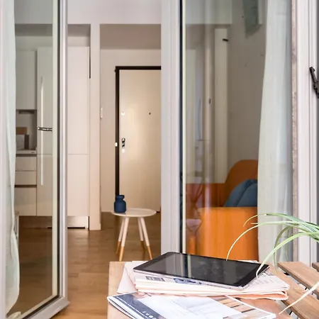 Apartment Joivy Sunny 1-bed Flat With Balcony *
