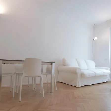 Daire Brera Fiori Chiari 2*