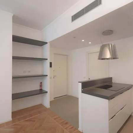 Brera Fiori Chiari 2* Milan