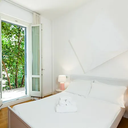 Easyhomes - Piola Bazzini Apartment Milan