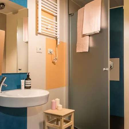 Un Posto A - All'interno Di Cascina Del 700 Milan