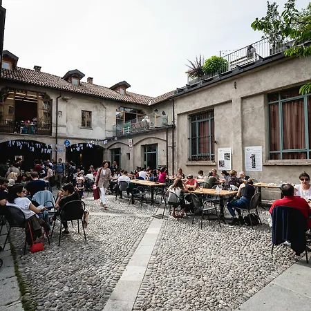 Un Posto A - All'interno Di Cascina Del 700 Hostel