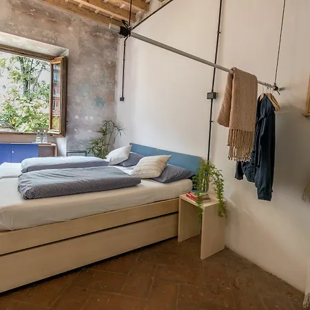 Un Posto A - All'interno Di Cascina Del 700 Vandrerhjem