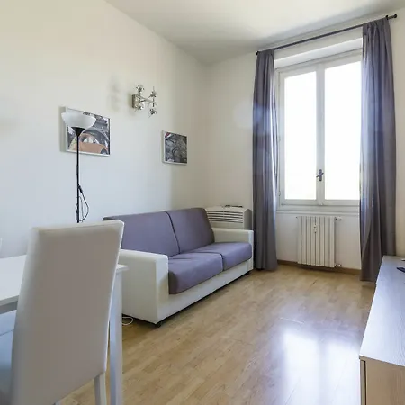 Apartment Cadorna Center Studio-by Flatscollection Milan
