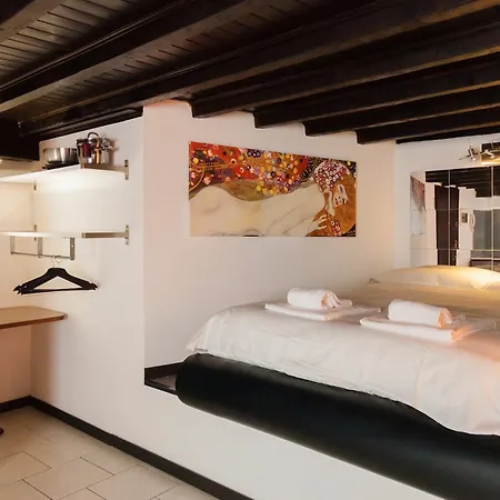 Short Rent Apartment Milan