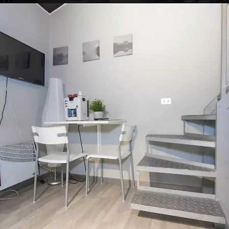 Short Rent Apartment *