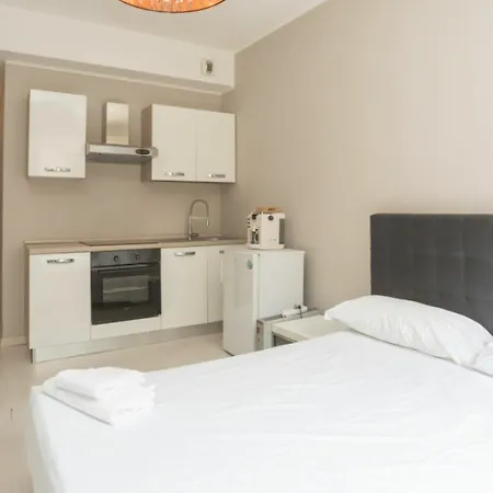 Short Rent Apartment *