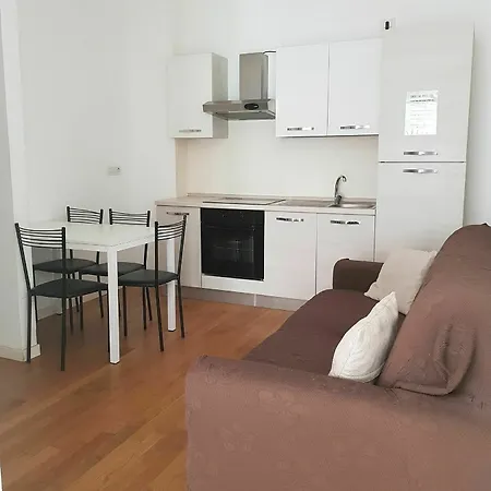 Red Line Division 밀라노