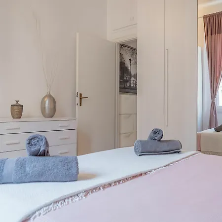 Charming Milanese Apartment *