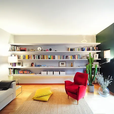 Urban District - Isola Exclusive 1br Apartment *