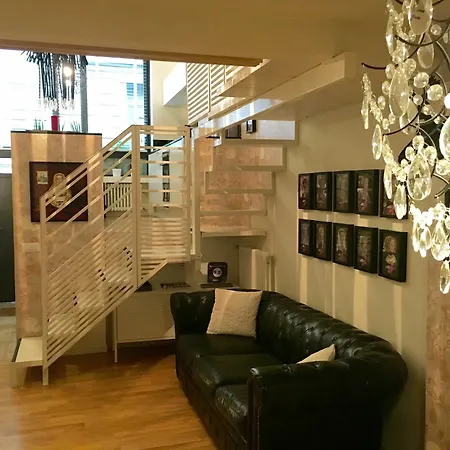 Rossosegnale Loft Apartment Milan
