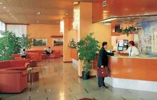 Unaway & Quark Due Aparthotel