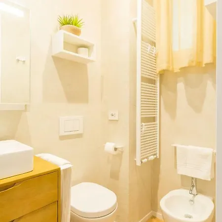 Duomo Deluxe 4* Milan