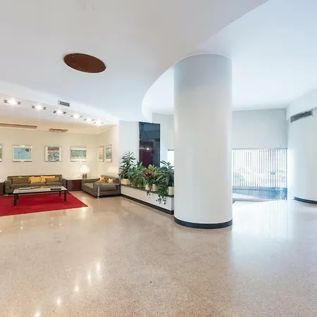 Duomo Deluxe 4* Milan