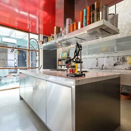 Apartment Suitelowcost Loreto Beroldo Mailand