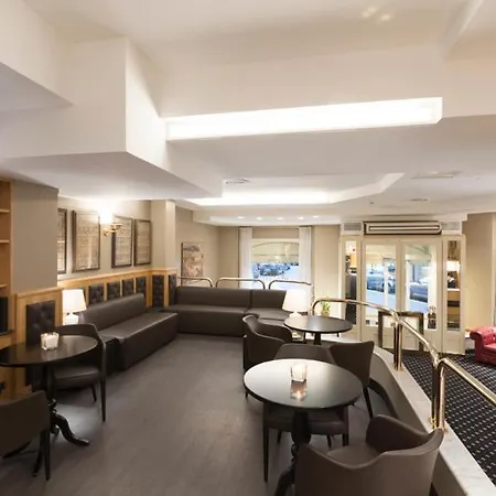 Hotel Mentana, By R Collection