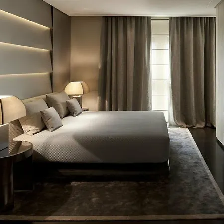 Armani Szálloda 5*