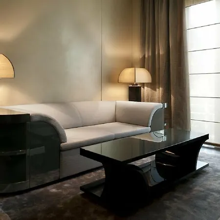 Armani Szálloda 5*