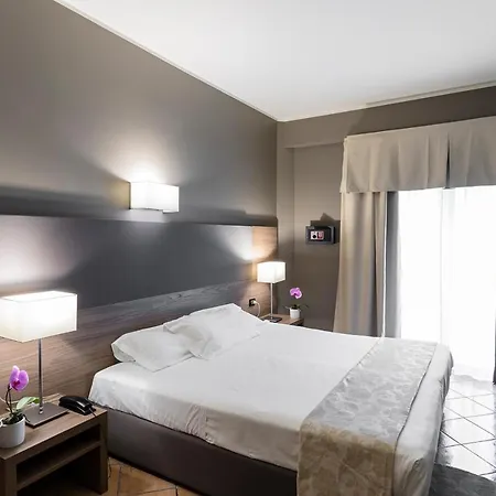 Hotel Sunflower 4*