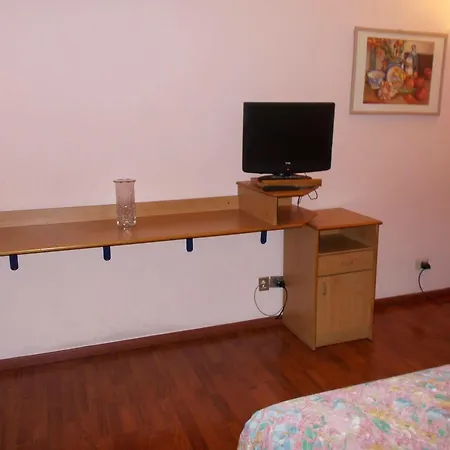 Apartahotel Pola Milán