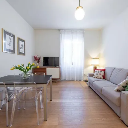 Joivy 1br In Isola With Stunning View To Bosco Verticale