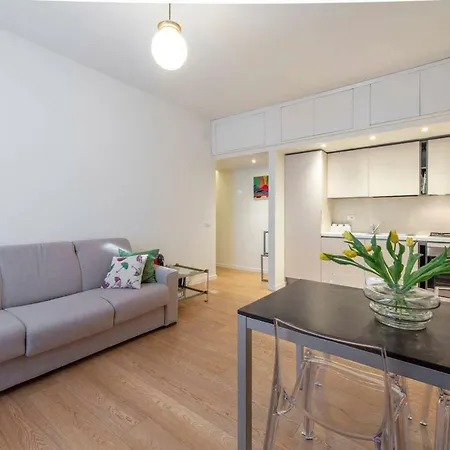 Joivy 1br In Isola With Stunning View To Bosco Verticale