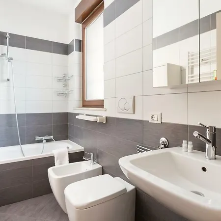 Corsica Huge Terrace Flats Appartement Milan