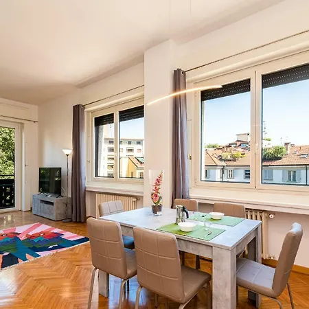Vittoria 4 Apartment Milan