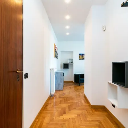 Vittoria 4 Apartment Milan