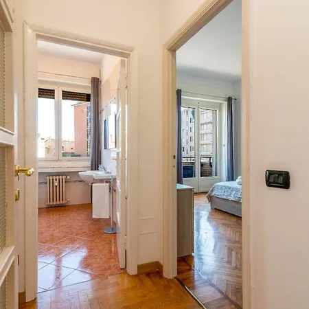 Apartment Vittoria 4 Milan