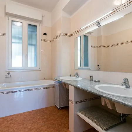 Apartment Vittoria 4 Milan
