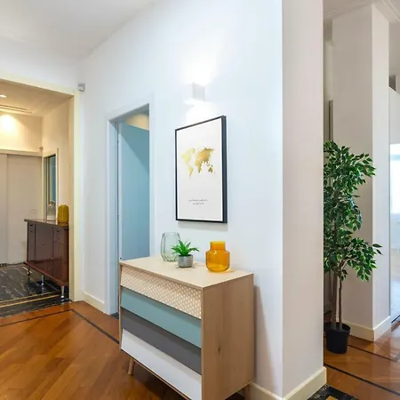 Apartamento 5 Bedrooms In The City Center