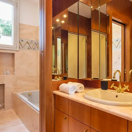 5 Bedrooms In The City Center Apartamento *