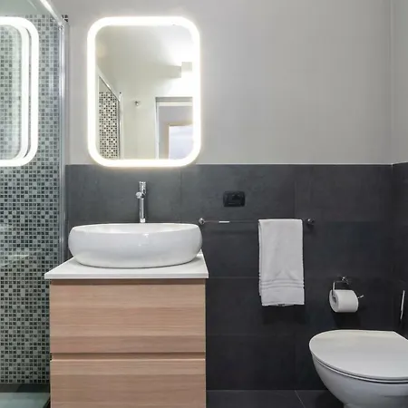 5 Bedrooms In The City Center Apartamento Milán
