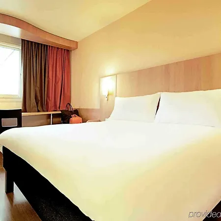 Ibis Ca' Granda 3*