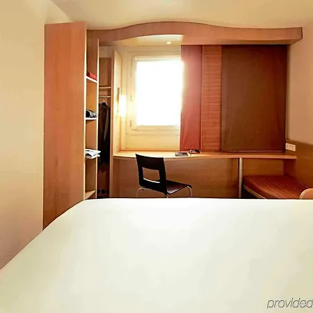 Ibis Ca' Granda 3*
