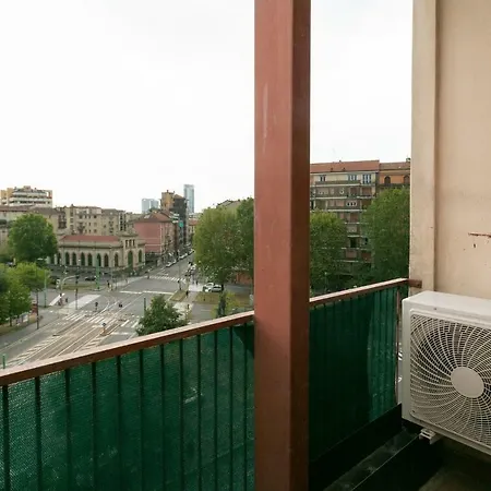 The Rent - Maciachini Two Bedroom Apartmán