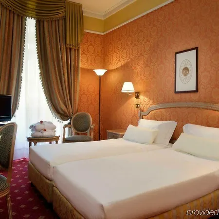Hotel Sina De La
