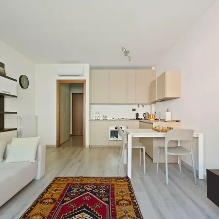 Navigli Area Modern Studio Milão