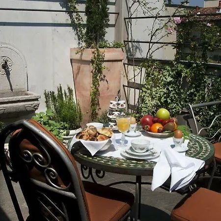 Petit Palais De Charme 4* מילאנו