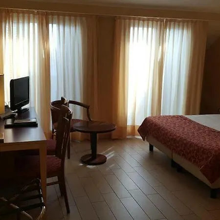 فندق Scarlatti 4*