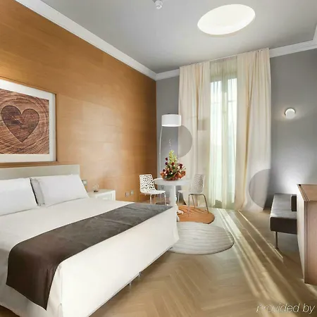 The Glamore Duomo 5* Milão